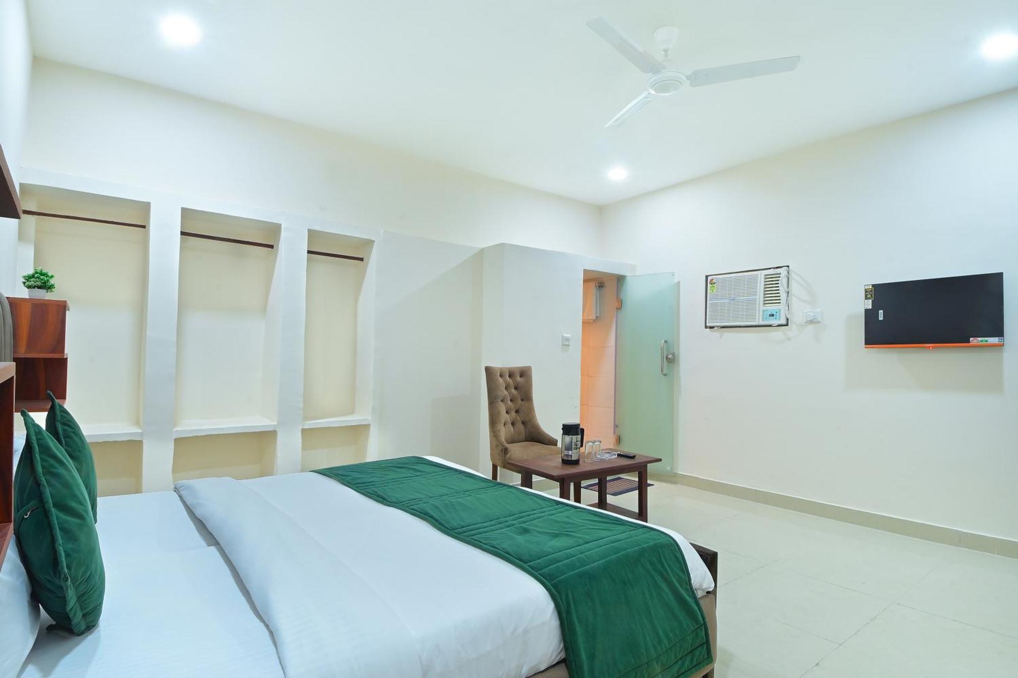 Chowdhry Tourist Lodge - New Delhi Railway Station - 2 Minutes Walk Esterno foto