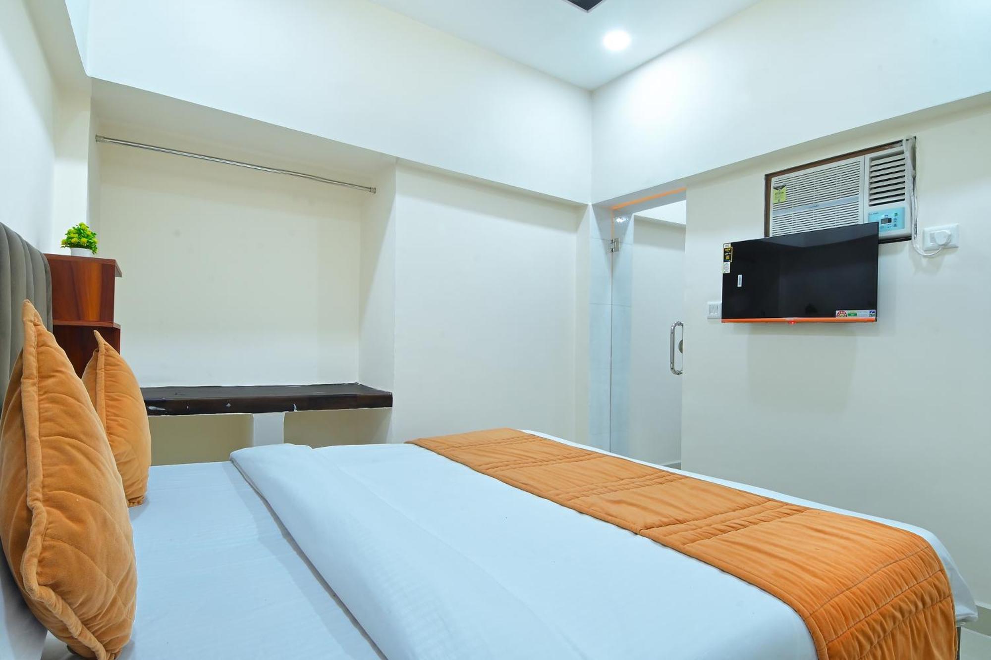 Chowdhry Tourist Lodge - New Delhi Railway Station - 2 Minutes Walk Esterno foto