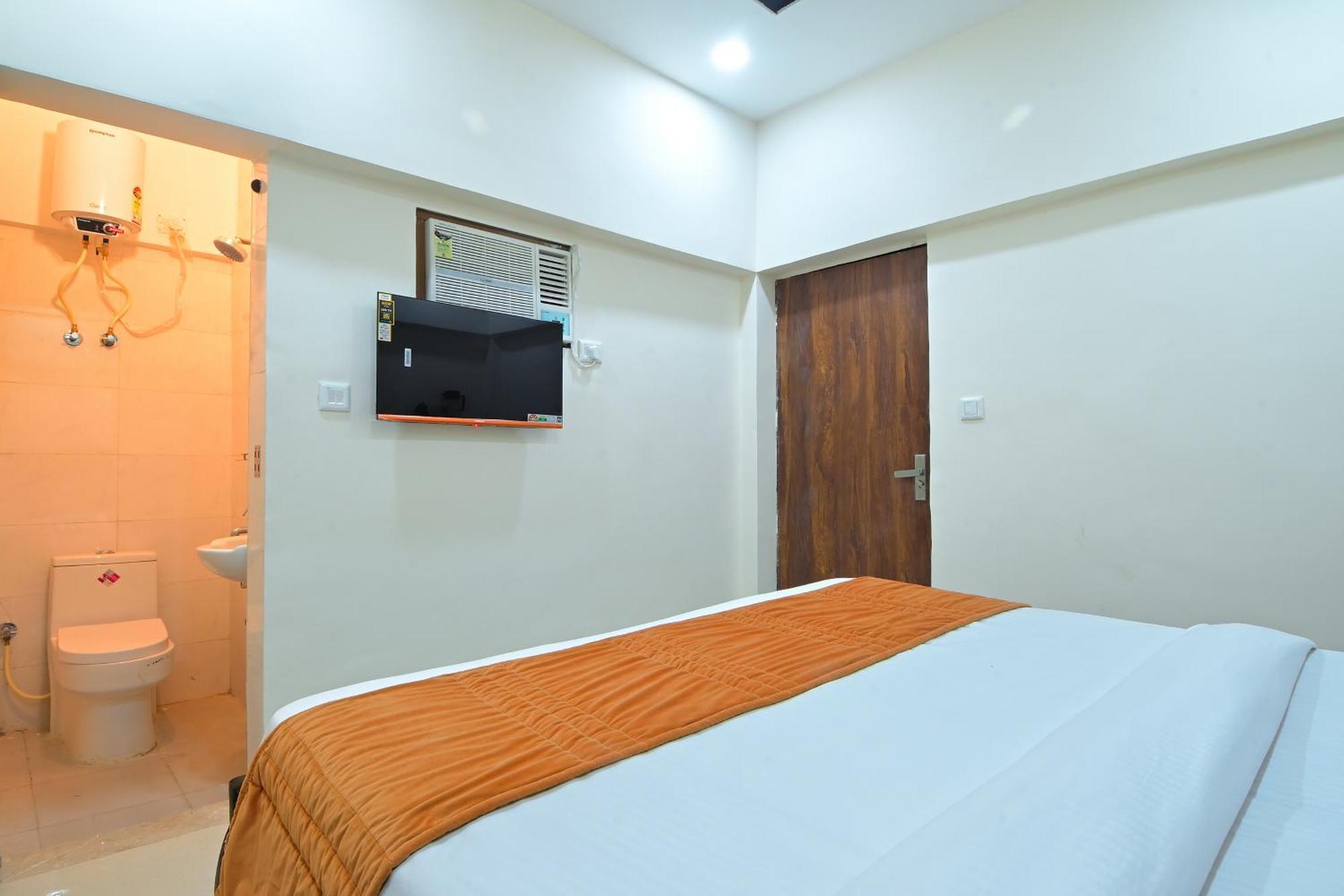 Chowdhry Tourist Lodge - New Delhi Railway Station - 2 Minutes Walk Esterno foto