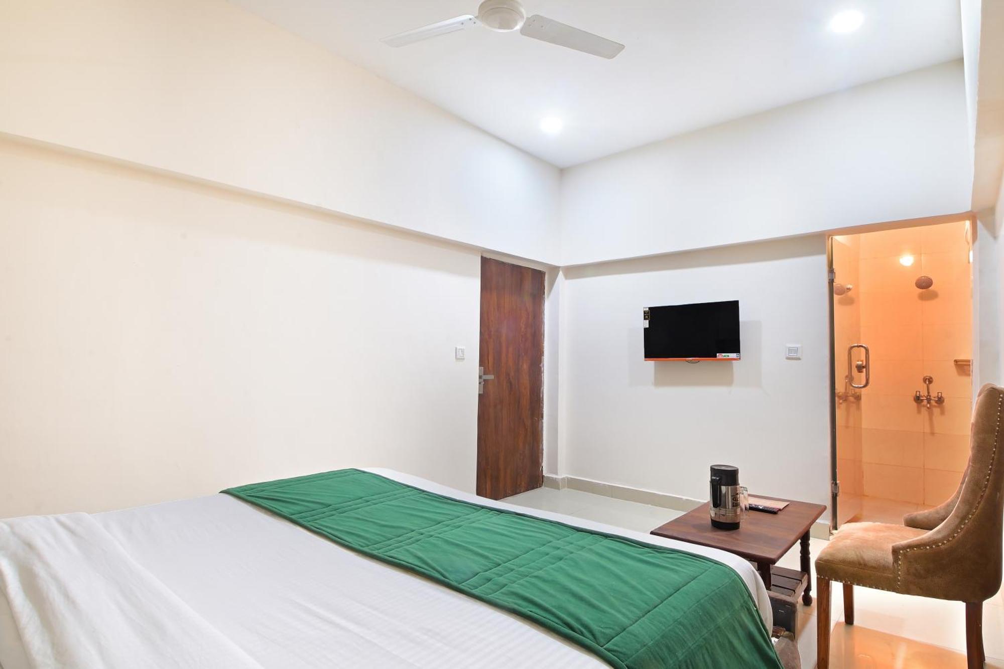 Chowdhry Tourist Lodge - New Delhi Railway Station - 2 Minutes Walk Esterno foto