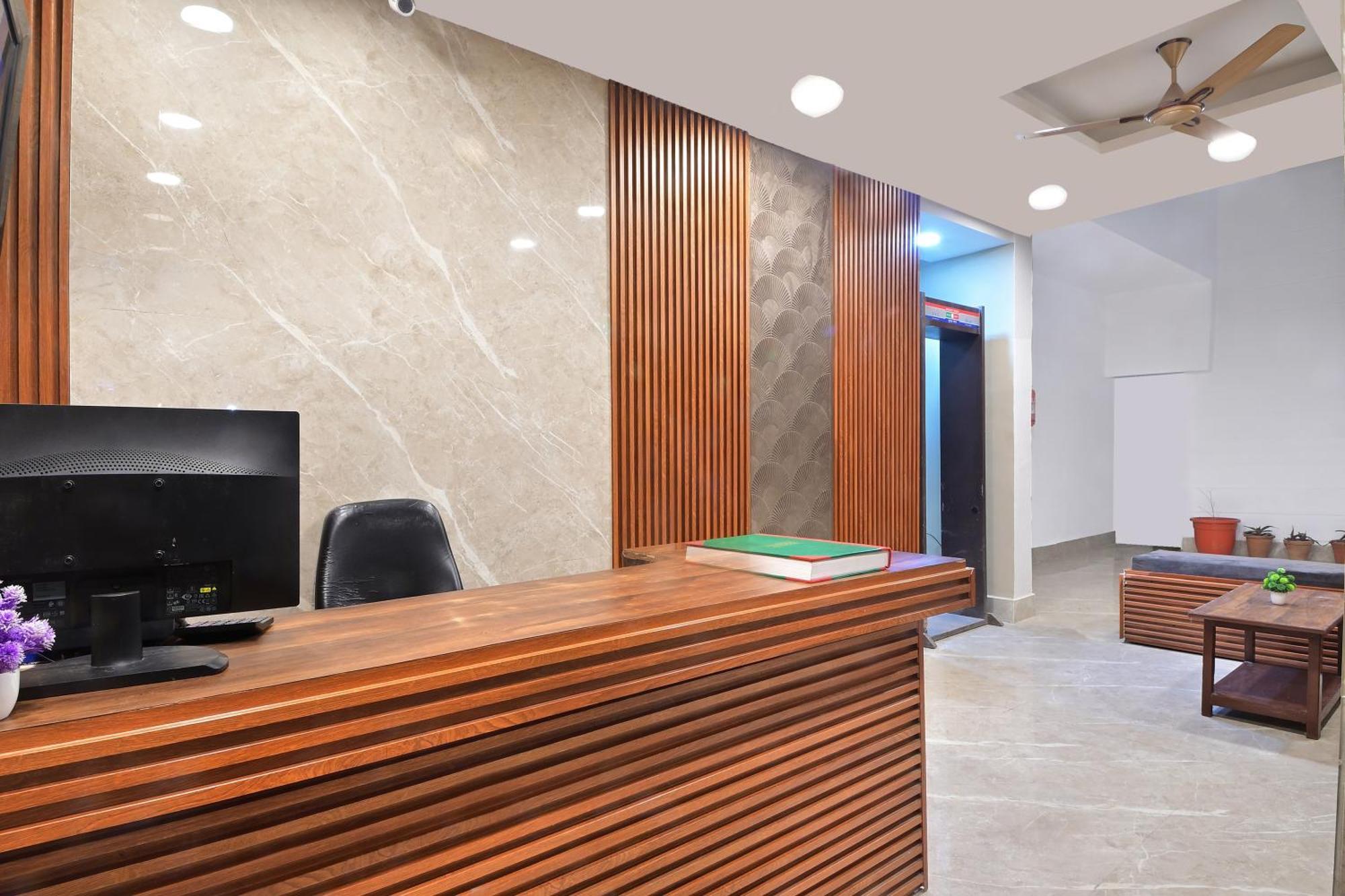 Chowdhry Tourist Lodge - New Delhi Railway Station - 2 Minutes Walk Esterno foto