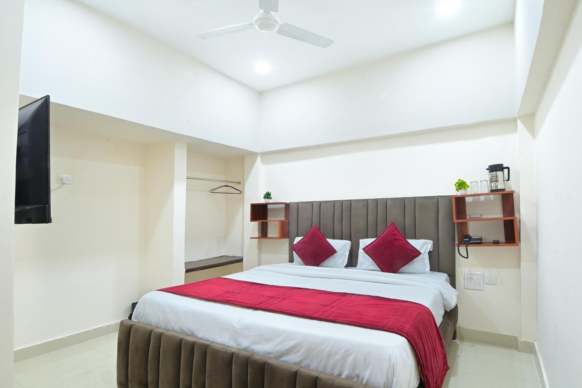 Chowdhry Tourist Lodge - New Delhi Railway Station - 2 Minutes Walk Esterno foto