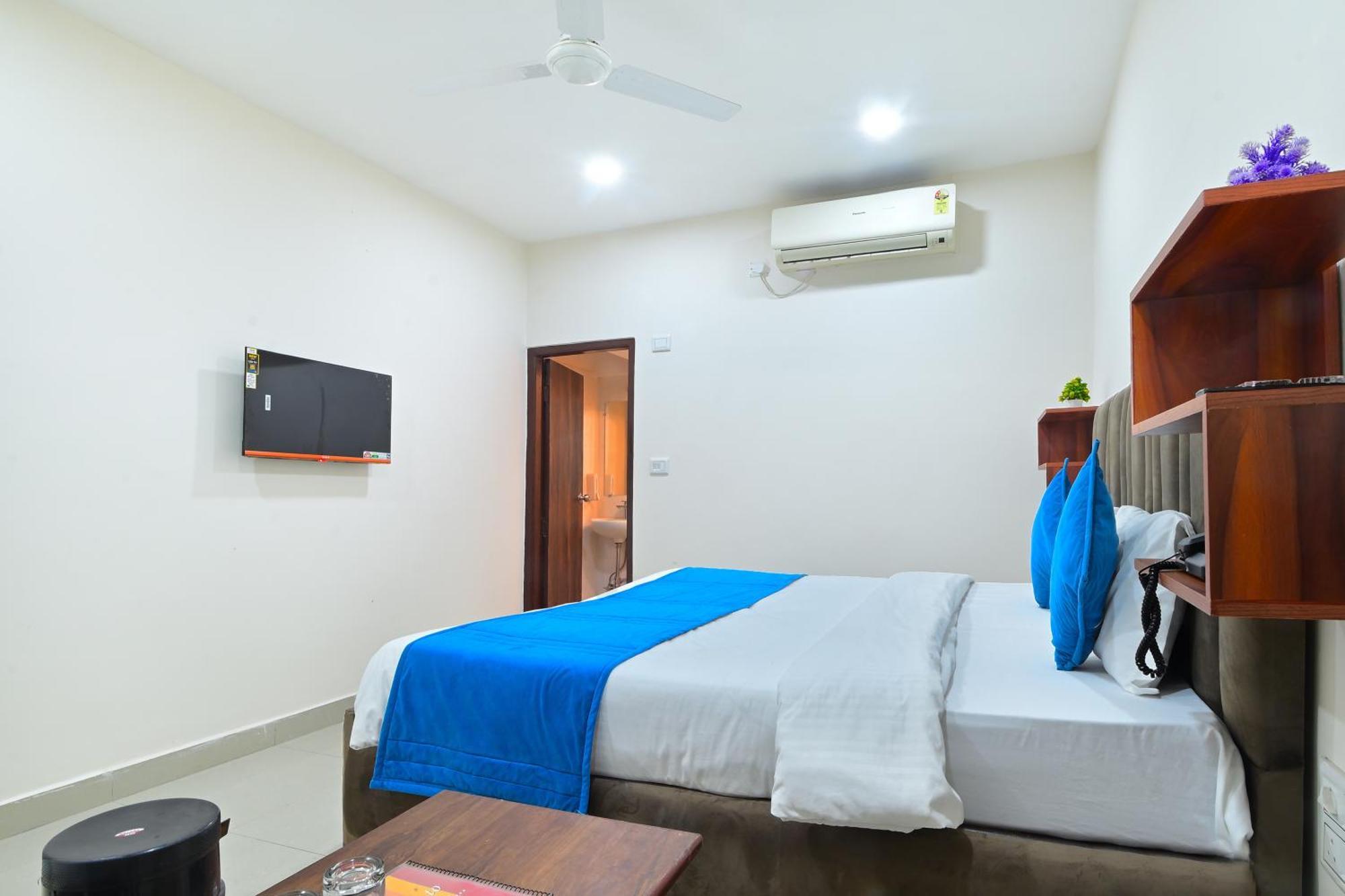 Chowdhry Tourist Lodge - New Delhi Railway Station - 2 Minutes Walk Esterno foto